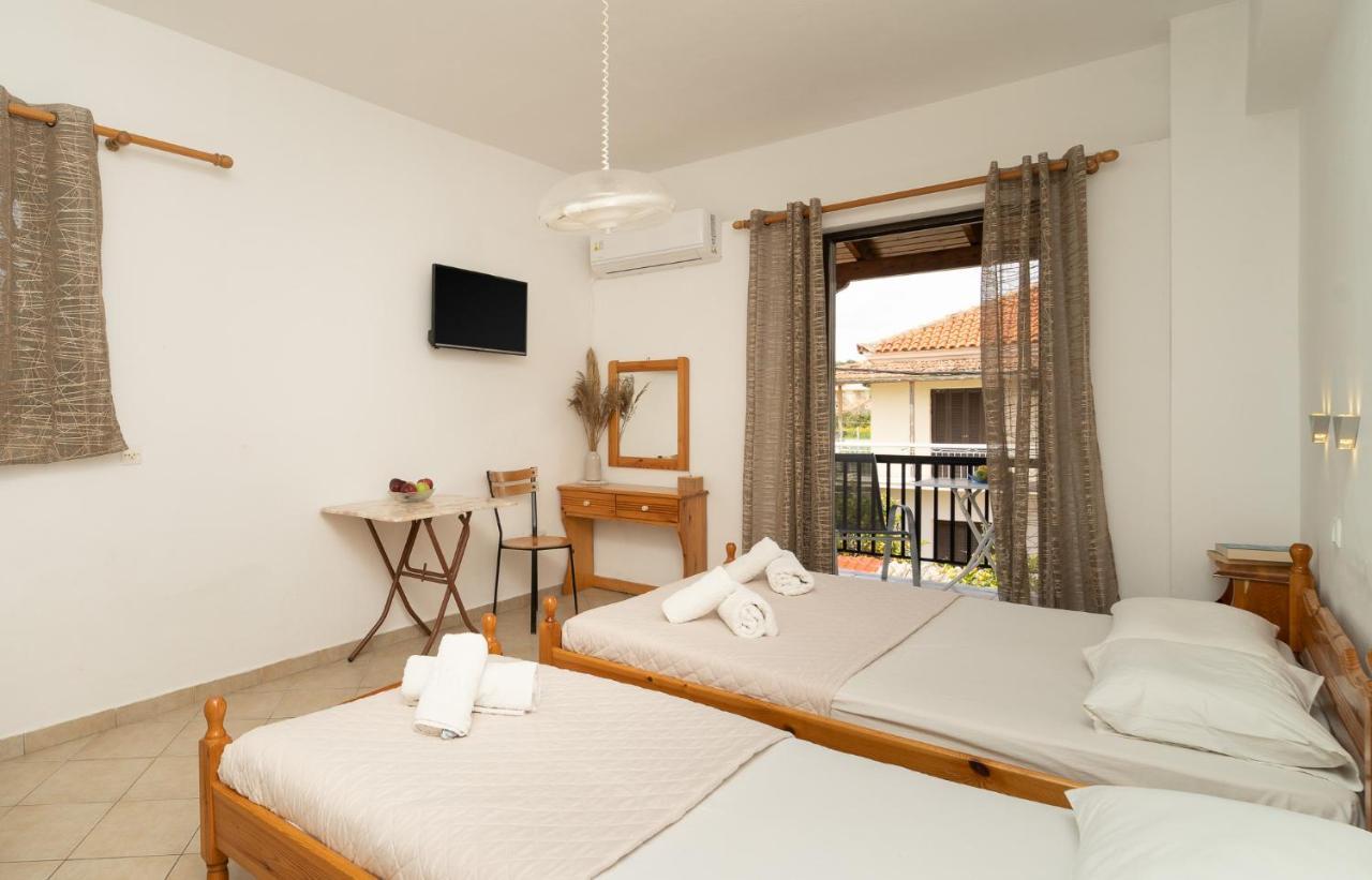 Tsimiklis Apartments Φοινικούντα Εξωτερικό φωτογραφία