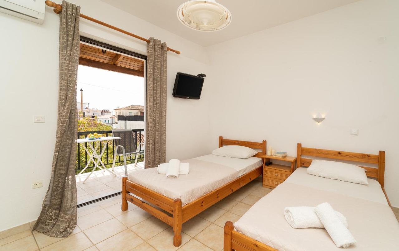 Tsimiklis Apartments Φοινικούντα Εξωτερικό φωτογραφία