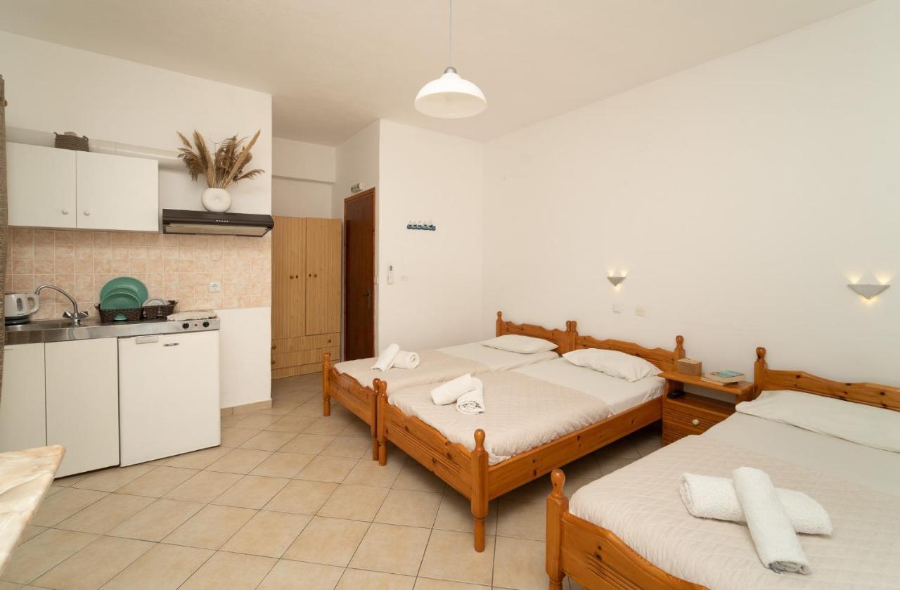 Tsimiklis Apartments Φοινικούντα Εξωτερικό φωτογραφία