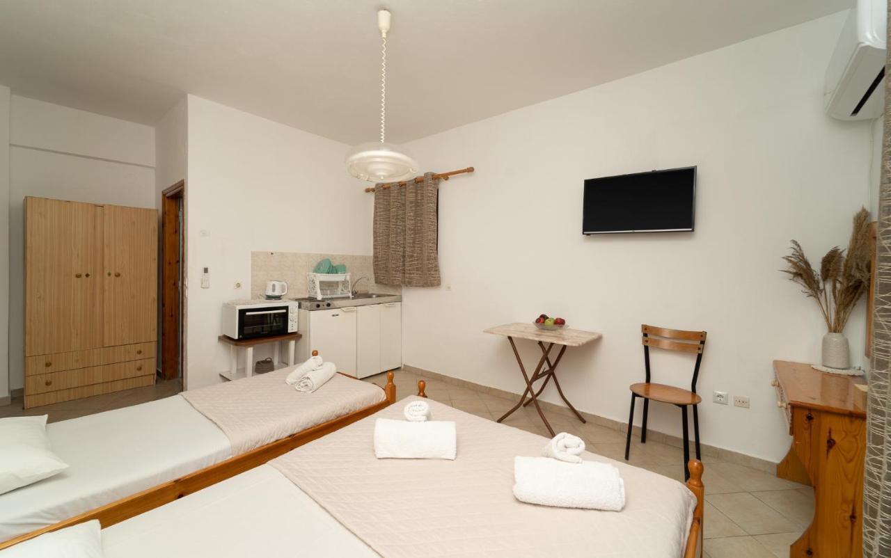 Tsimiklis Apartments Φοινικούντα Εξωτερικό φωτογραφία